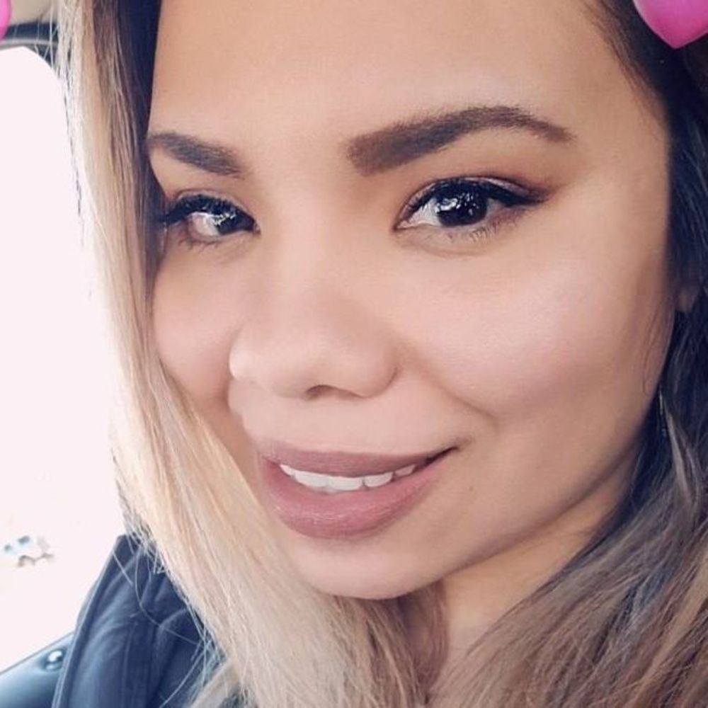 Meet your Posher, April